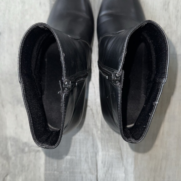 Faux Leather block heel ankle boots - Picture 6 of 8